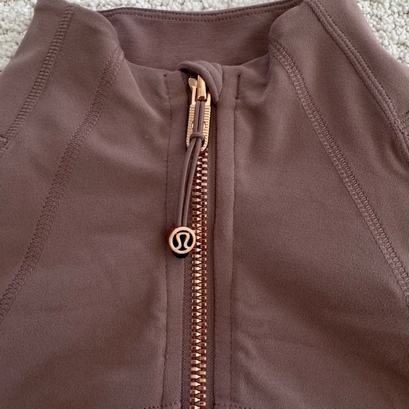Lululemon Define Jacket nulu
Twilight Rose with rose gold zipper - Picture 3 of 13
